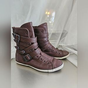 Converse Chuck Taylor All Star Women's 5.5 Multi Strap Boots